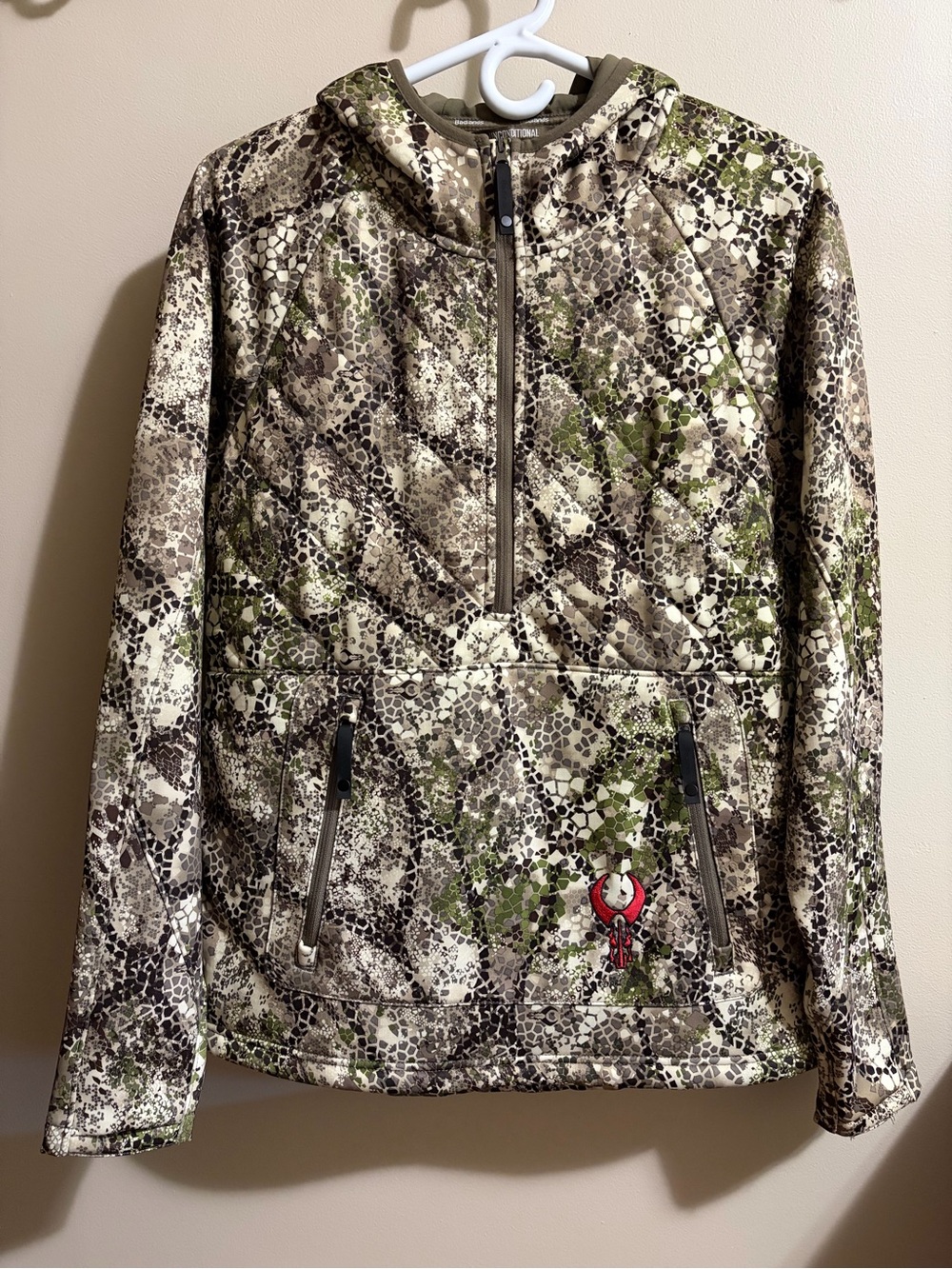 Badlands Women’s Detour Camo Hoodie